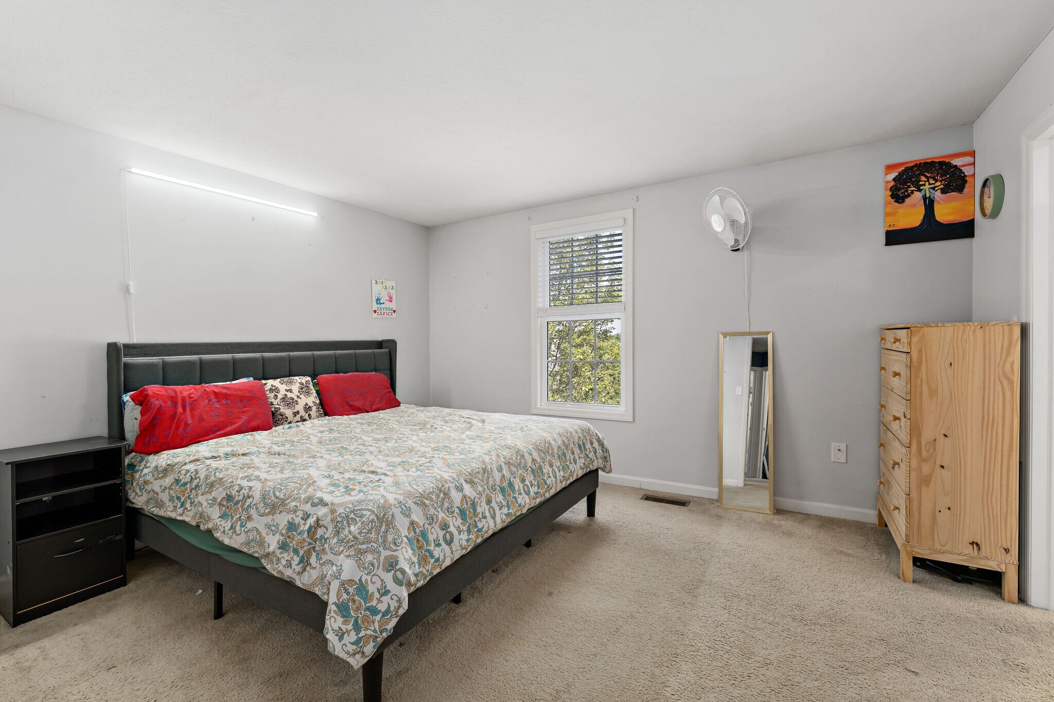 Building Photo - 249 Persimmon Ln