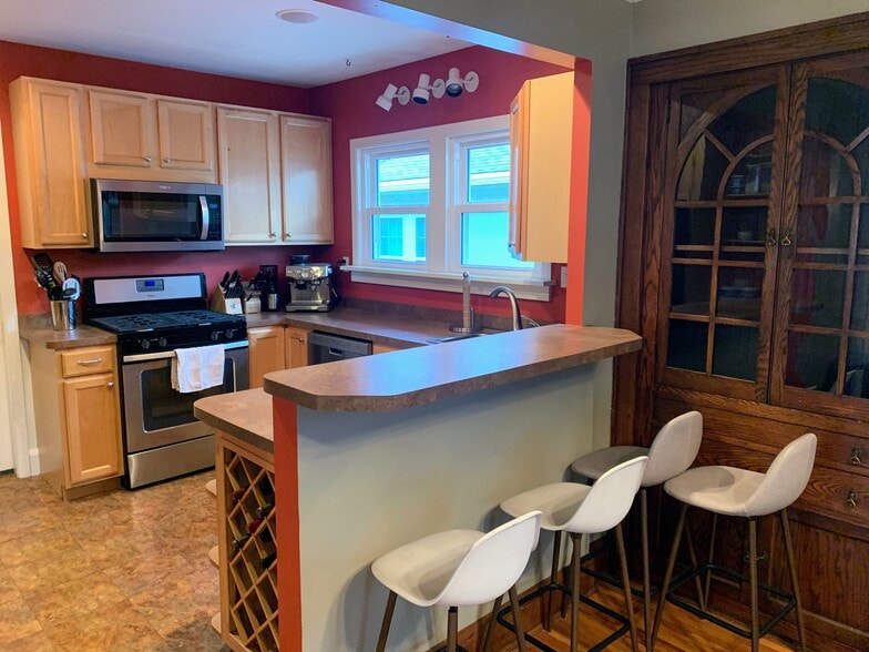 Building Photo - 4441 Vincent Avenue South