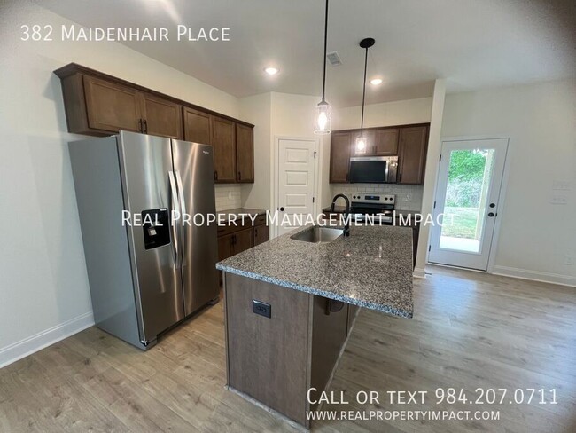Building Photo - 382 Maidenhair Pl