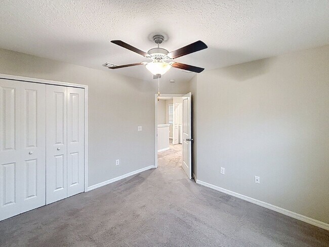 Building Photo - 7012 Samuel Ivy Dr