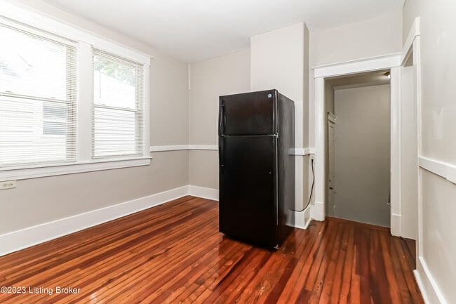 Building Photo - 1714 W Hill St