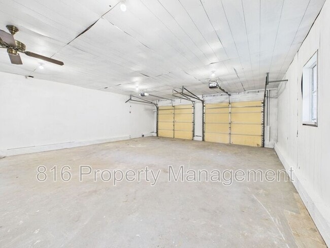 Building Photo - 8215 Ruskin Way