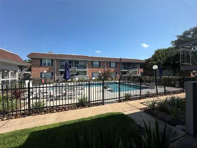 Building Photo - 2350 Bering Dr