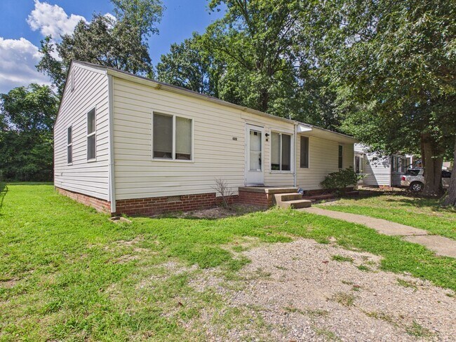 Building Photo - 622 Fayette Ave