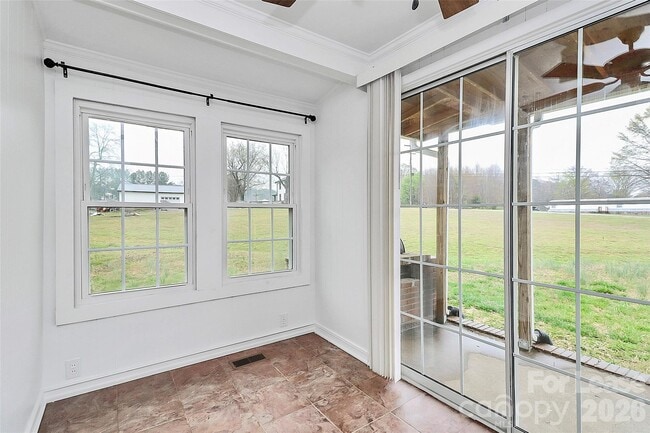 Building Photo - 170 Shuping Mill Rd