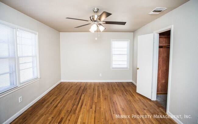 Building Photo - 4309 32nd St