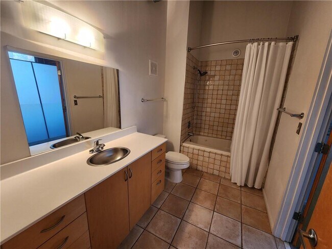 Building Photo - 195 Arizona Ave NE