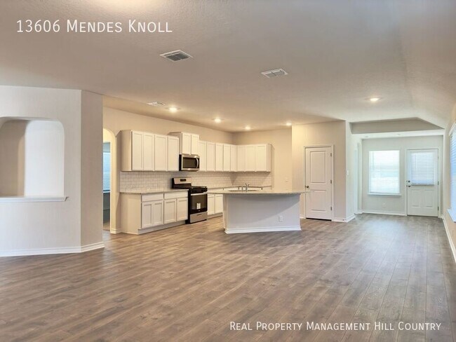 Building Photo - 13606 Mendes Knl