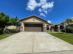Building Photo - Fireplace in Living Room, Backyard Patio, Hardwood and Laminate Flooring