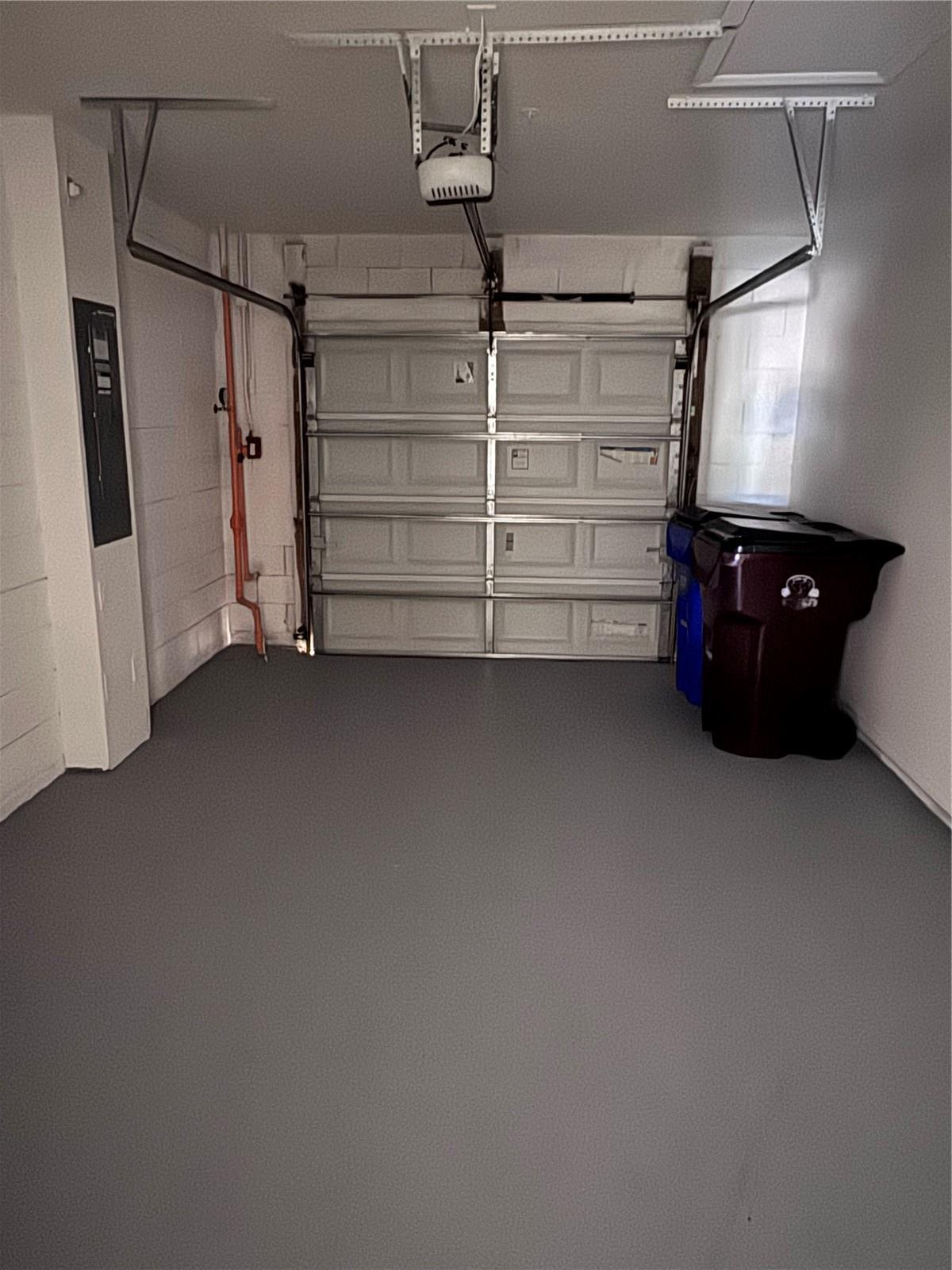 Building Photo - 1613 Reflection Cv