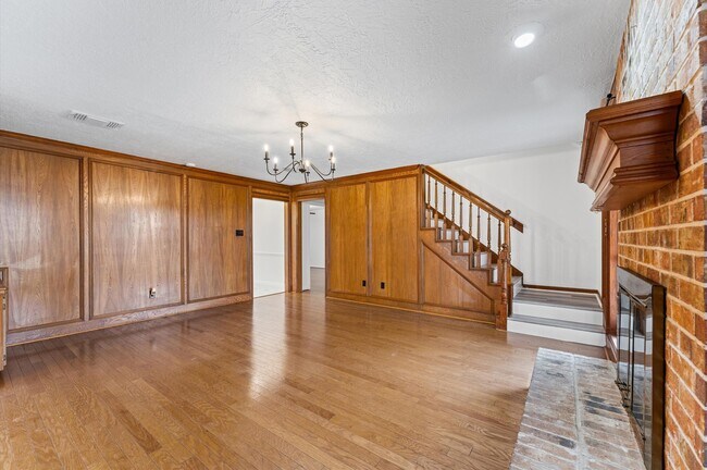 Building Photo - 110 Shadow Wood Dr