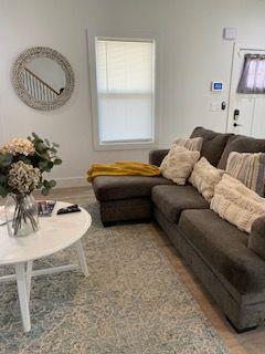 Building Photo - 987 Fair St SW