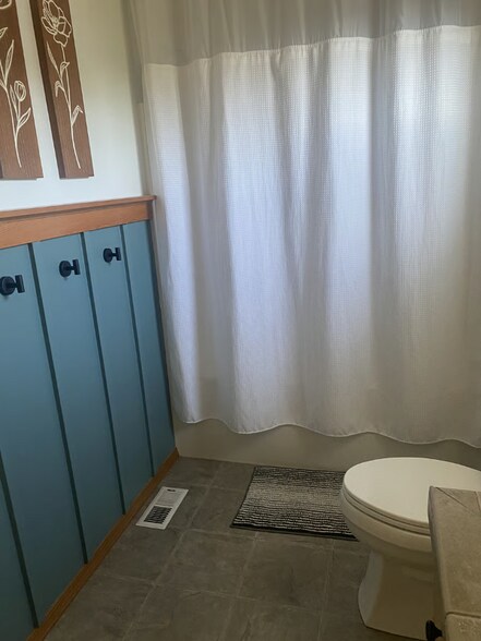 Building Photo - 23100 Sagers Ln