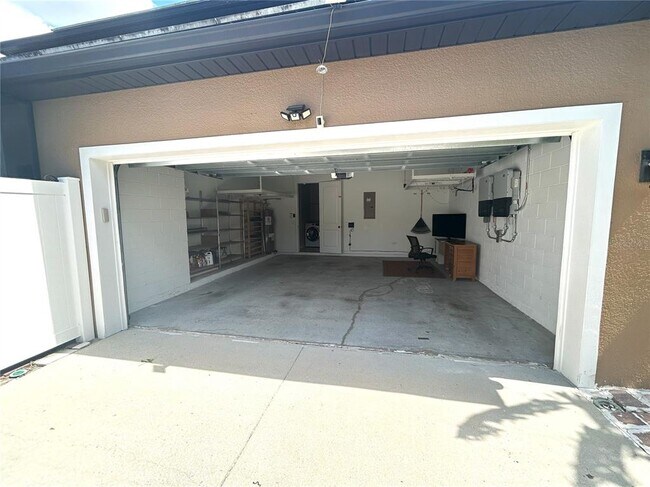 Building Photo - 6904 Corley Ave