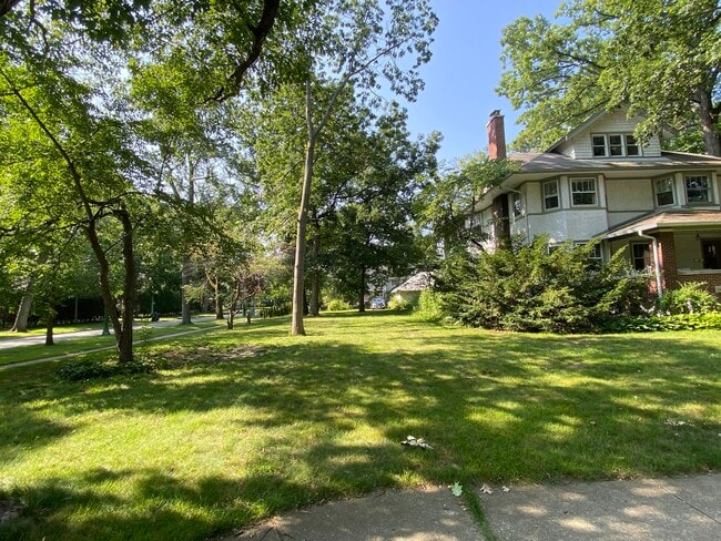 Building Photo - 1005 Ashland Ave