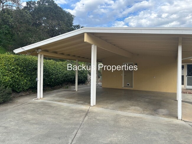 Building Photo - Great one-story home with the serenity of Pine Canyon