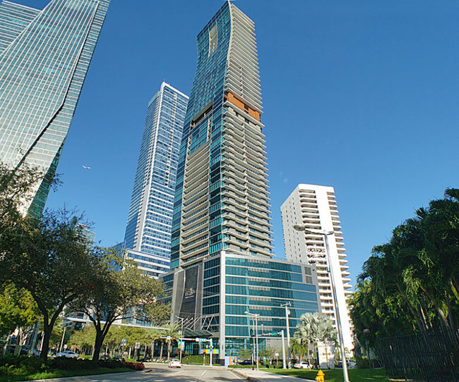 Building Photo - 1451 Brickell Ave