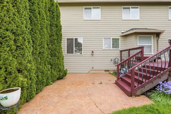 Building Photo - Elegant Executive Home in Desirable Camas – Minutes to SR-14, I-205 & Vancouver