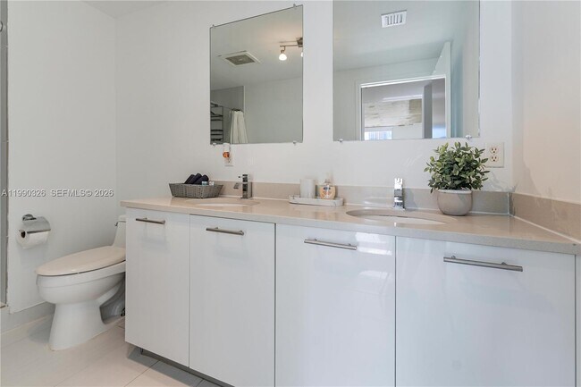 Building Photo - 3250 NE 1st Ave