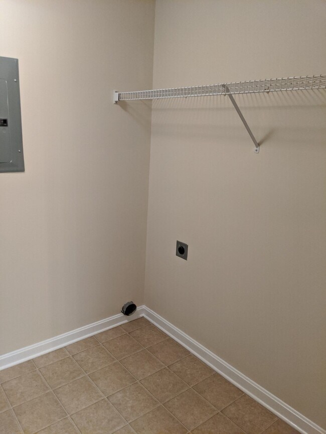 Building Photo - 5601 Chariot Run Dr