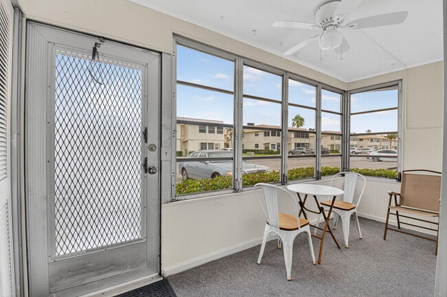 Building Photo - 359 Saxony Trail