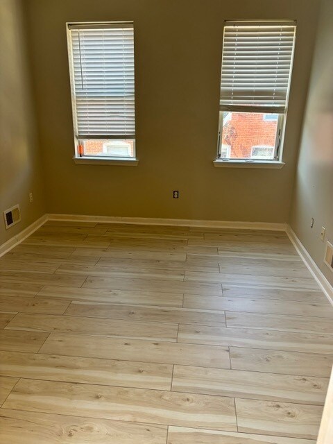Building Photo - 2 Bedroom 2 Bathroom Rehabbed Home