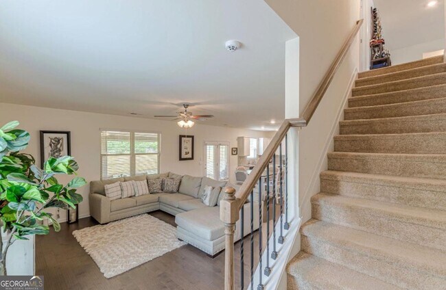 Building Photo - 367 Noblewood Dr