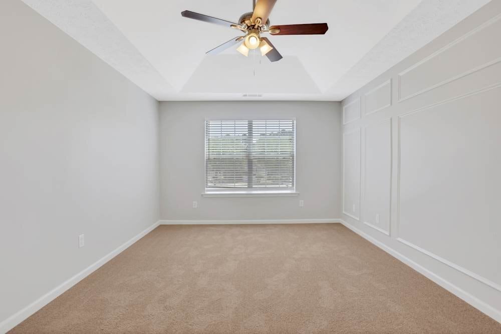 Building Photo - 1700 Chanson Pl NE