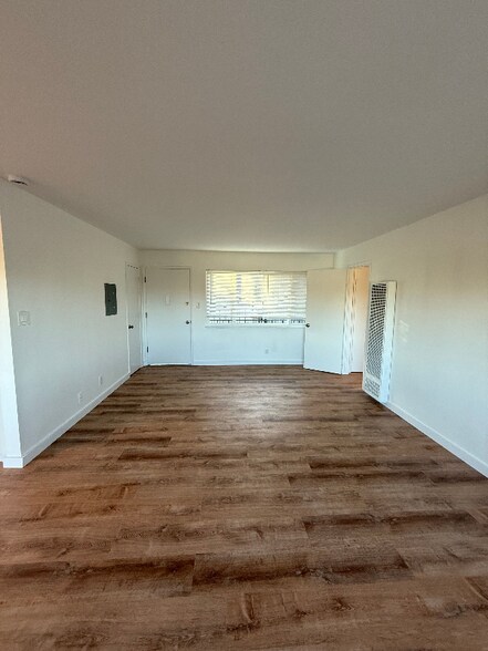 Building Photo - 1205 Geraldine Way