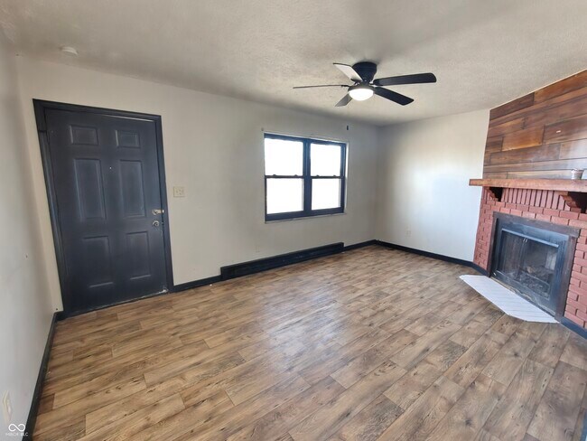 Building Photo - 5791 N Vinton Hills Dr