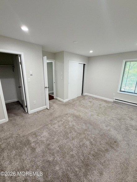 Building Photo - 35 Amberly Dr
