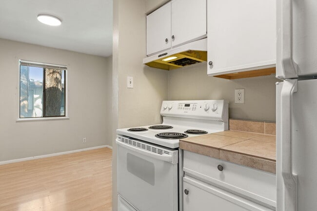 Building Photo - 1601 Pennsylvania St NE