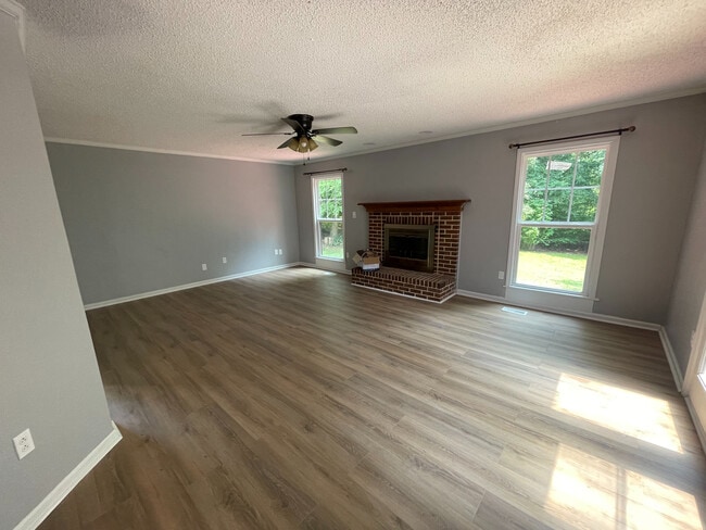 Building Photo - Room in House on Newfoundland Ct