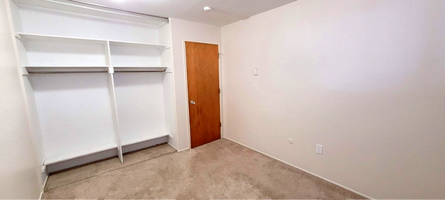 Building Photo - 2-Bedroom Garden-Level Unit | Parking, Patio & Water Included