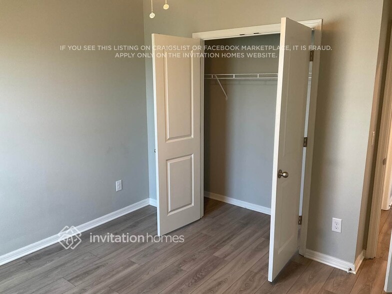 Building Photo - 5009 Blue Willow Wy