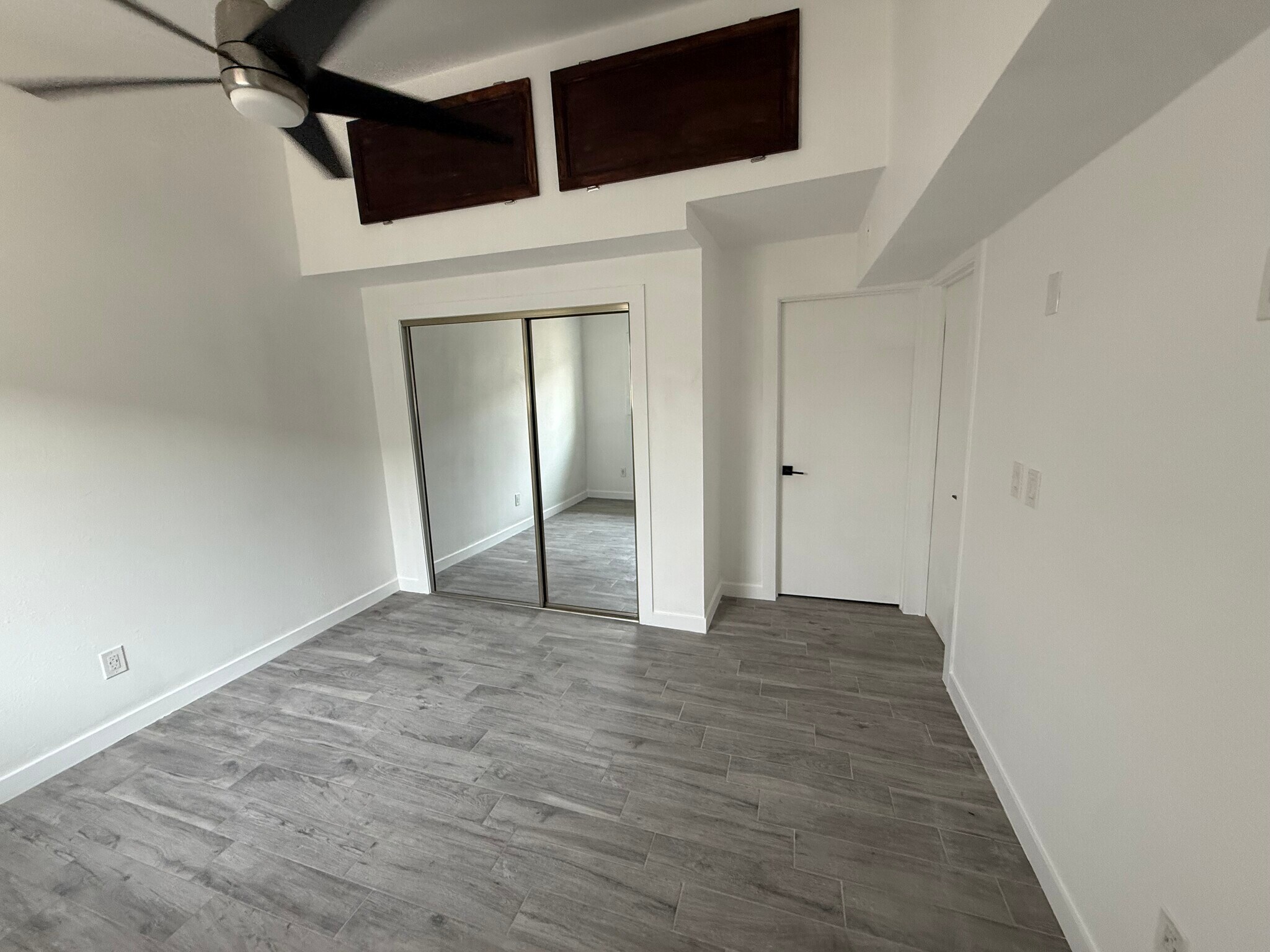 Second room - 1320 W 4th St