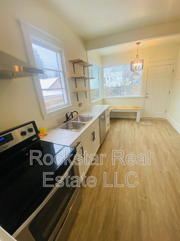 Building Photo - 5123 N Monroe St