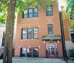 Building Photo - 1443 W Oakdale Ave