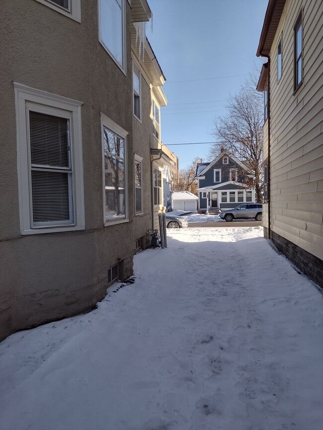 Building Photo - Great 3 Bed 1 Bath Home