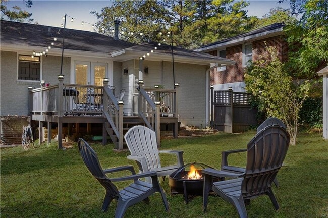 Building Photo - 1290 Glen Forest Way