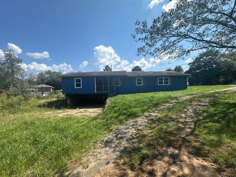 Primary Photo - 794 N Booth Rd NW