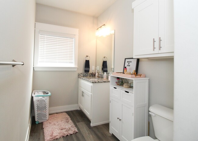 Building Photo - 2648 N Ward Dr