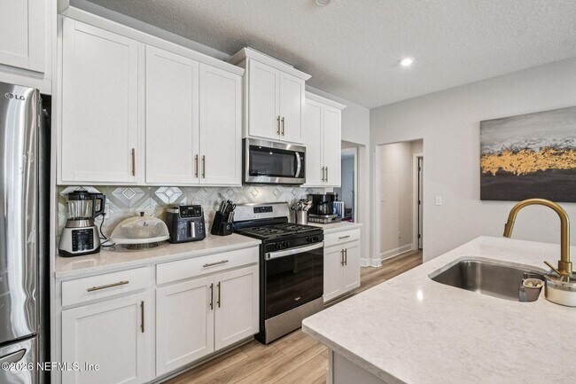 Building Photo - 13220 Cameron Vly Ct