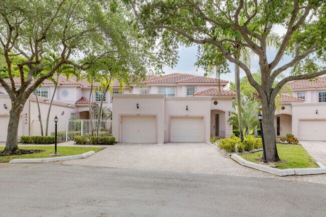 Building Photo - 8050 Aberdeen Dr