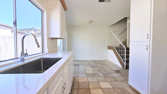 Building Photo - 2344 Canyon Park Dr