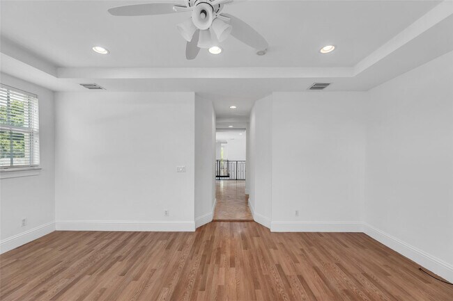 Building Photo - 416 SW 11th St