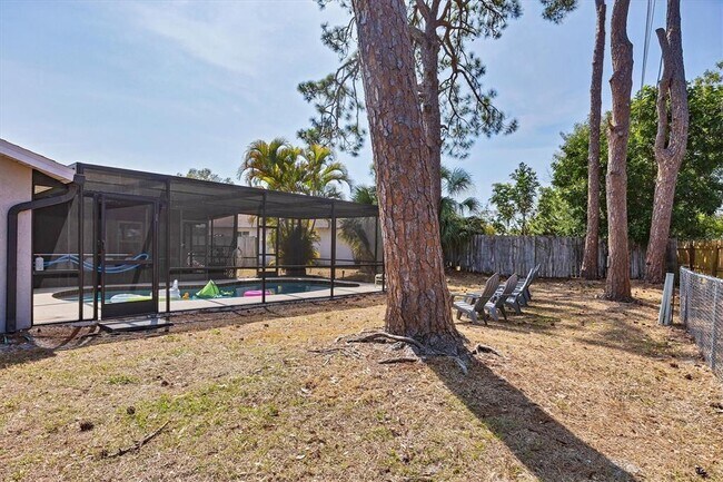 Building Photo - 3010 Golden Rain Dr