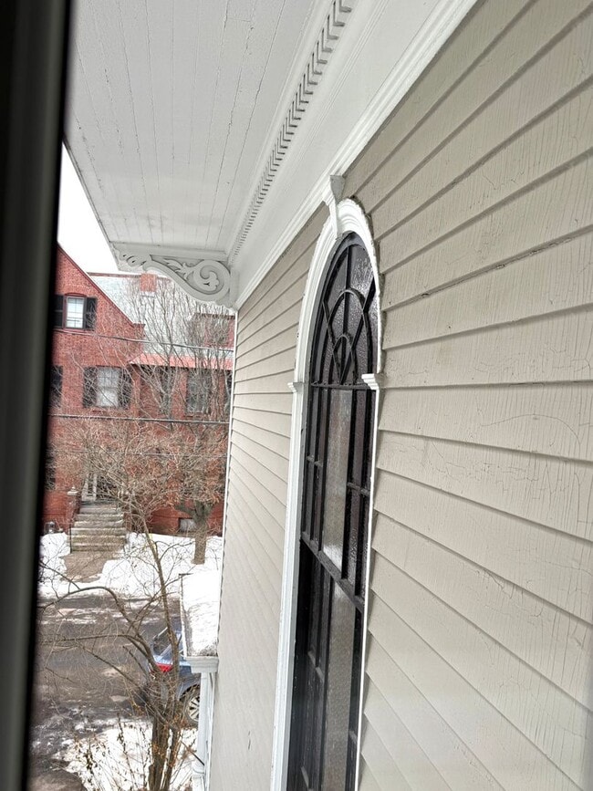 Building Photo - 130 Neal St