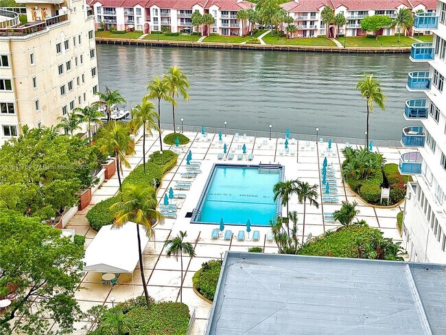 Building Photo - 3800 S Ocean Dr