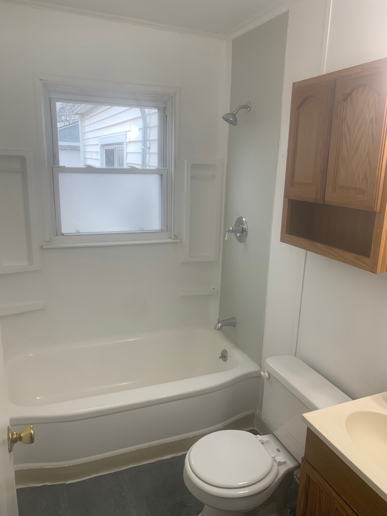 Bathroom - 11055 Chapp Ave